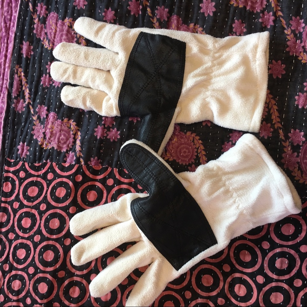 Colombia gloves
